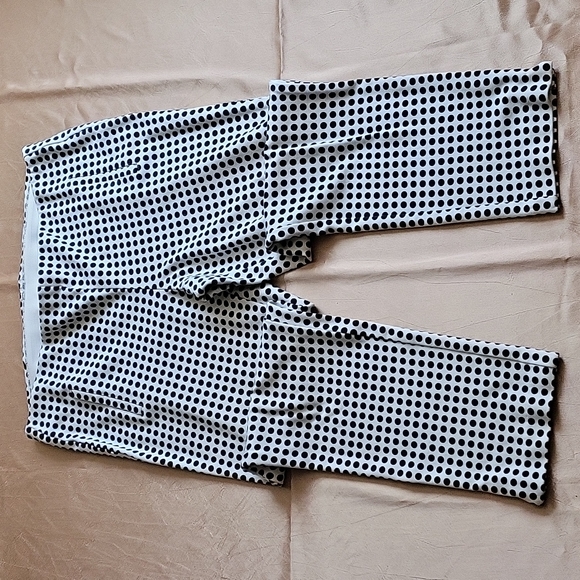 Chico's EUC women's black & white poka dot knit ankle pants size 2/L/12 - Picture 1 of 7